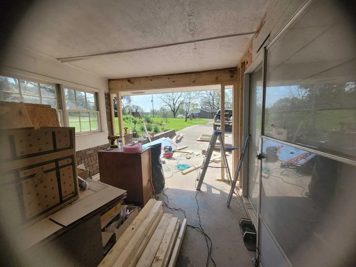 Air movers and dehumidifier for Drying & Dehumidification in Maplewood